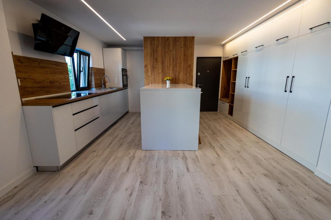 Modern Premium Apartment 1 Targoviste Exterior photo